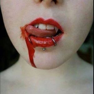 Meet your Posher, Ariana